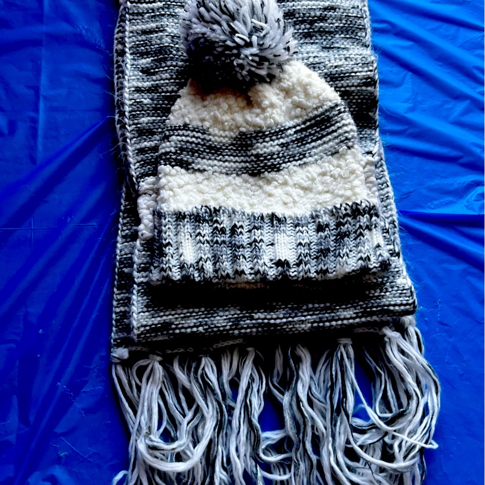 Hat and Long Scarf Womens
